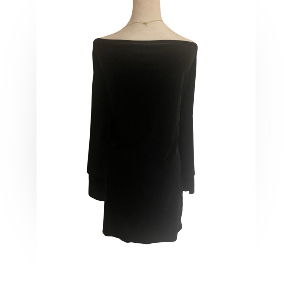 Plus Size 4XL Black Velvet Dress with Bell Sleeves Witchy Gothic Style - Picture 4 of 7
